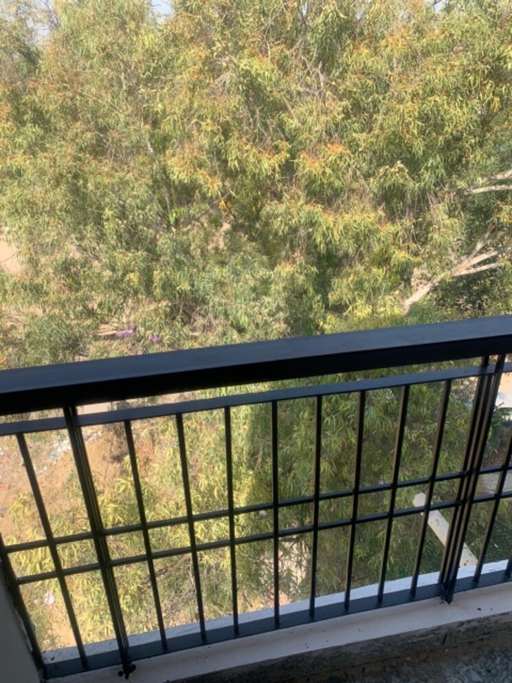 Balcony, maharani bagh 5 Bedroom 1110 Sq.Yd. Independent House In Maharani Bagh Delhi 8005696