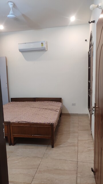 Furnished Amenities in 3 BHK Builder Floor at Sector 74 A – for Rent