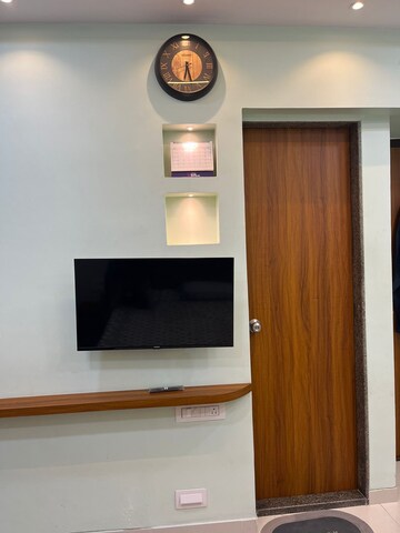 Furnished Amenities in 3 BHK Apartment at Hiranandani Meadows, Manpada – for Rent