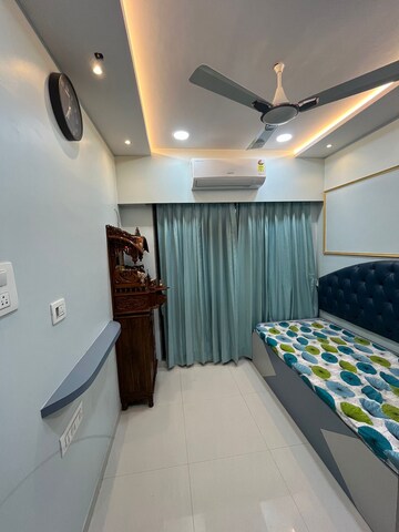 Bedroom in 3 BHK Apartment at Hiranandani Meadows, Manpada – for Rent