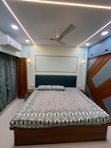 Bedroom in 3 BHK Apartment at Hiranandani Meadows, Manpada – for Rent