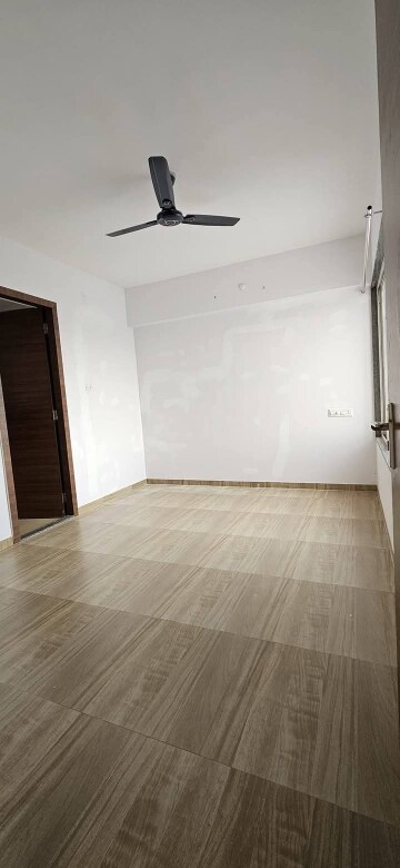 Room in 1 BHK Apartment at JP Elite Tower, Vasai East – for Sale