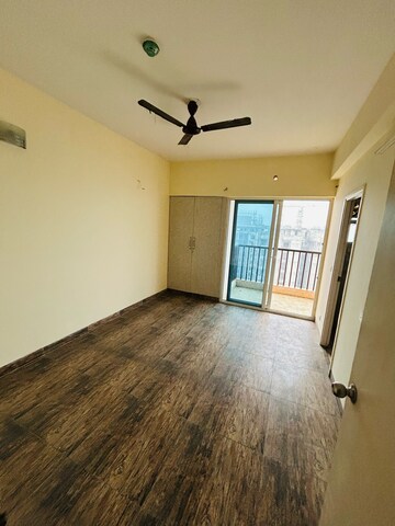Room in 3 BHK Apartment at SKA Greenarch, Panchsheel Green – for Sale