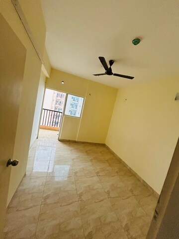 Room in 3 BHK Apartment at SKA Greenarch, Panchsheel Green – for Sale