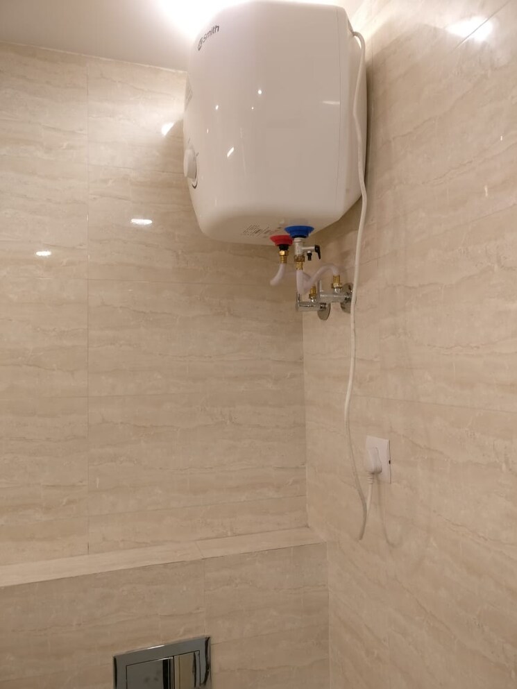 Bathroom, galaxy-north-avenue 2 Bedroom 925 Sq.Ft. Builder Floor In Gaur City 2 Greater Noida 8005868