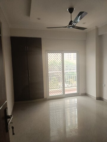3 BHK Apartment For Rent in Amrapali Silicon City, Sector 76