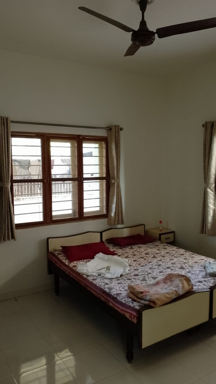 Bedroom, thaltej 4 Bedroom 350 Sq.Yd. Villa In Thaltej Ahmedabad 8005937
