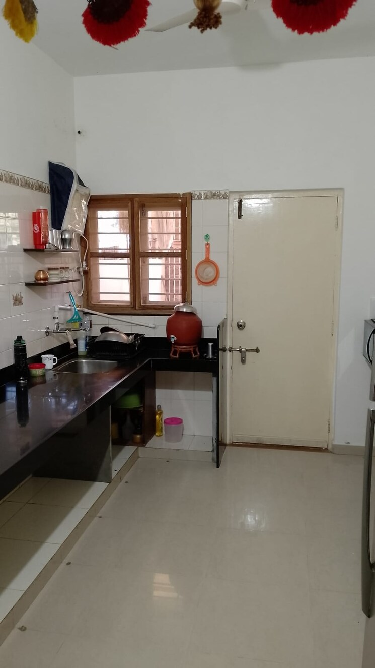 Kitchen, thaltej 4 Bedroom 350 Sq.Yd. Villa In Thaltej Ahmedabad 8005937