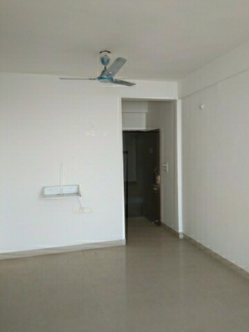 Room in 2 BHK Apartment at Bhind Road – for Rent