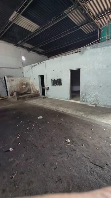 Parking in  Warehouse at Gill Road – for Rent