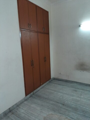 Room in 3 BHK Builder Floor at Gaur City 1st Avenue, Sector 4 Greater Noida – for Sale