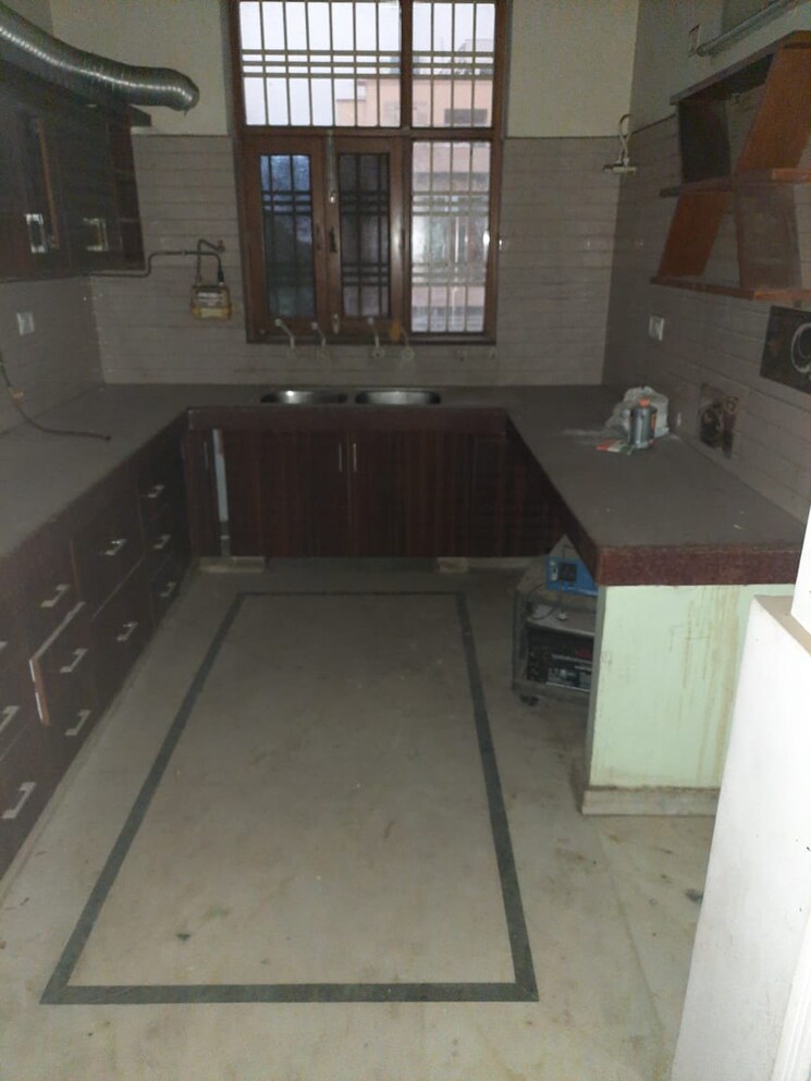Kitchen, gaur-city-1st-avenue 3 Bedroom 1470 Sq.Ft. Builder Floor In Sector 4 Greater Noida Greater Noida 8006248