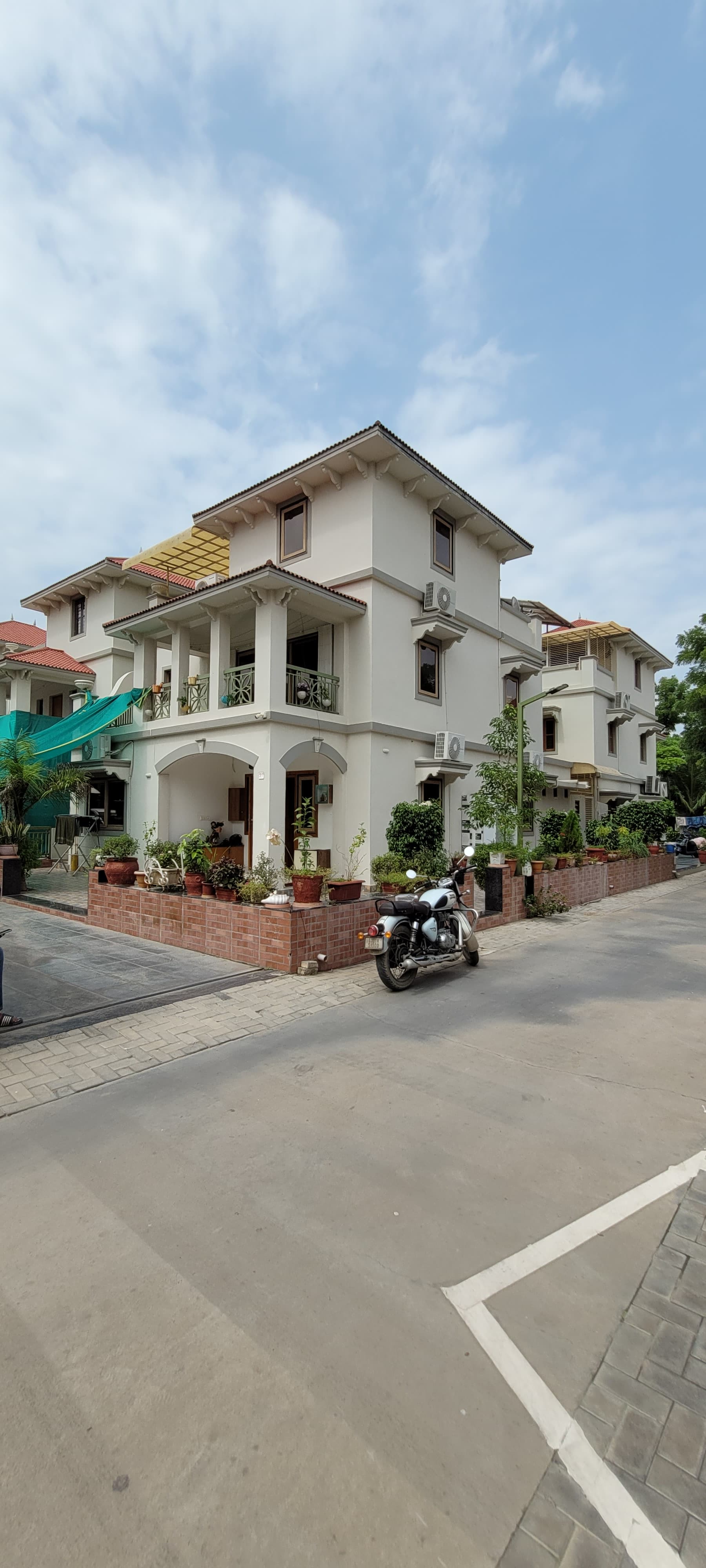4 BHK + Pooja Room,Servant Room,Study Room Villa For Sale in Royal Elegance Science ci