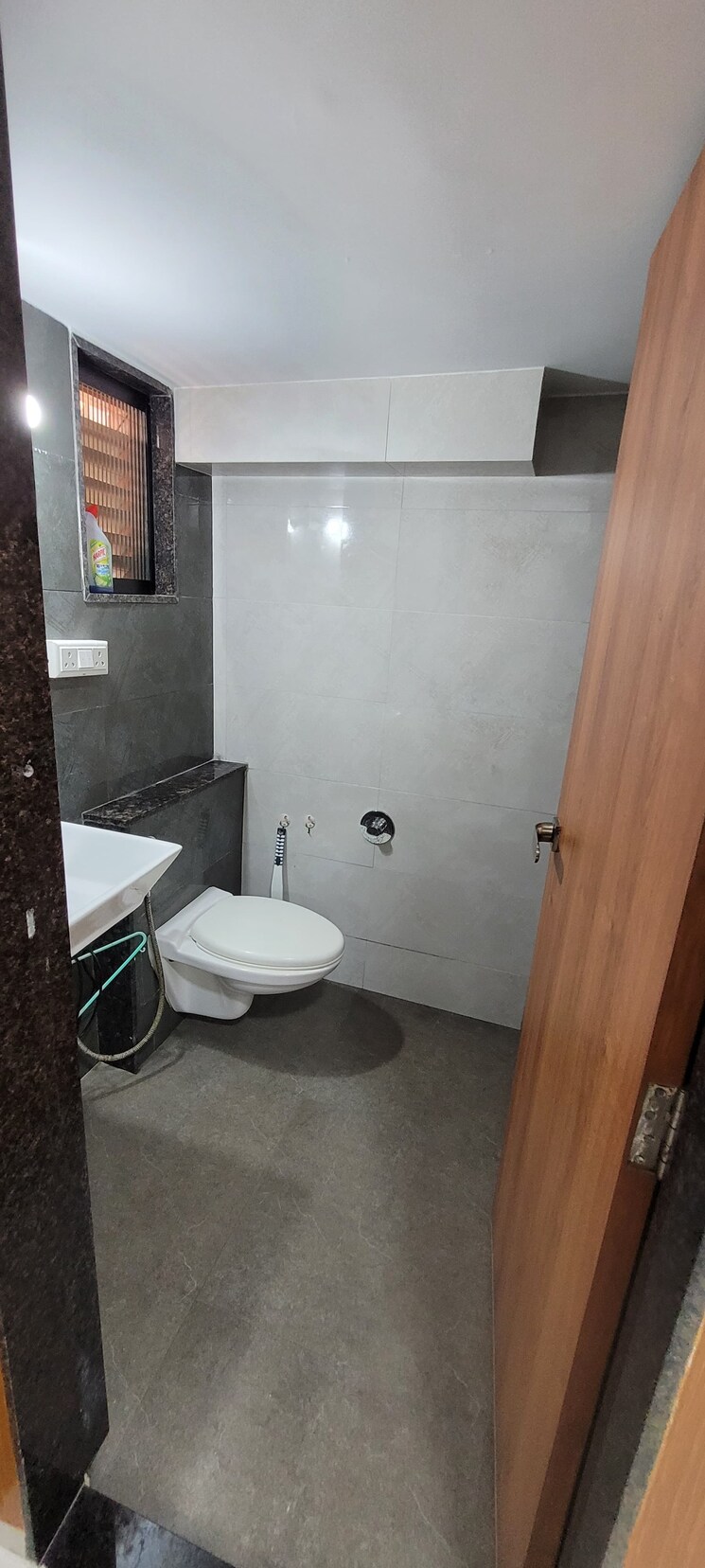 Bathroom, science city 4 Bedroom 549 Sq.Yd. Villa In Science City Ahmedabad 8006352