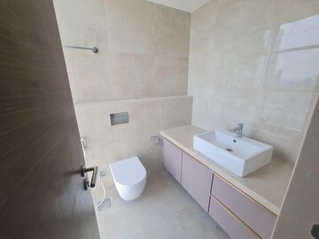 Bathroom in 4 BHK Apartment at Kohinoor Square Altissimo, Dadar West – for Rent