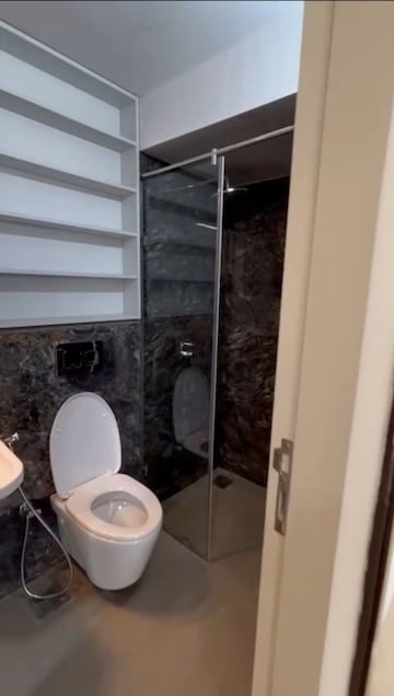 Master Bedroom in 2 BHK Apartment at Dosti Eastern Bay, Wadala – for Rent