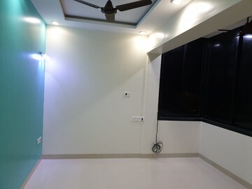 Room in 2 BHK Apartment at Bandra West – for Rent