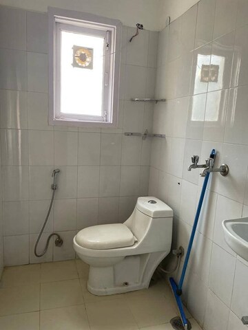 Bathroom in 1 BHK Builder Floor at Palam Vihar Residents Association, Palam Vihar – for Rent