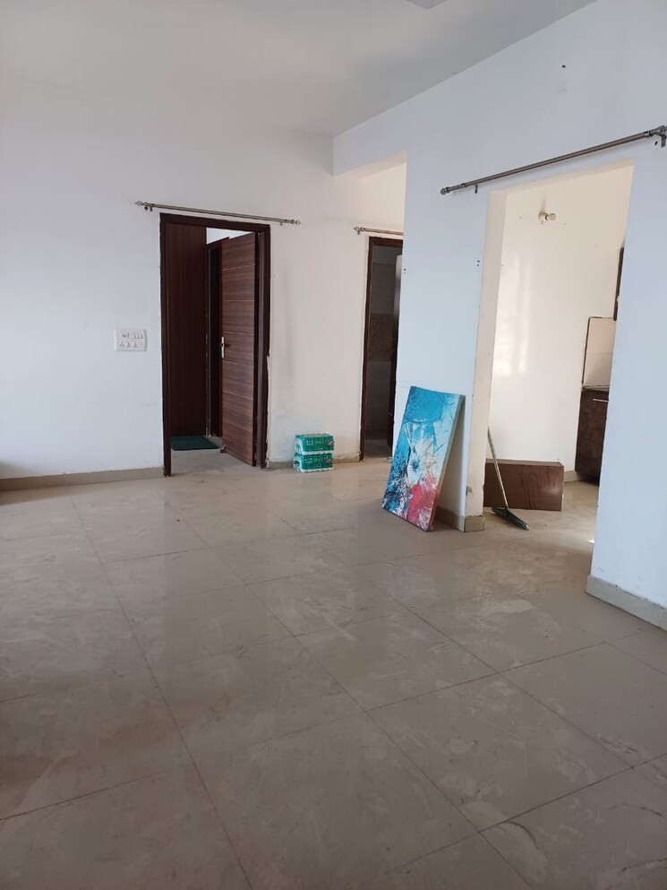 Room, sector 126 3 Bedroom 197 Sq.Yd. Apartment In Sector 126 Mohali 8006439