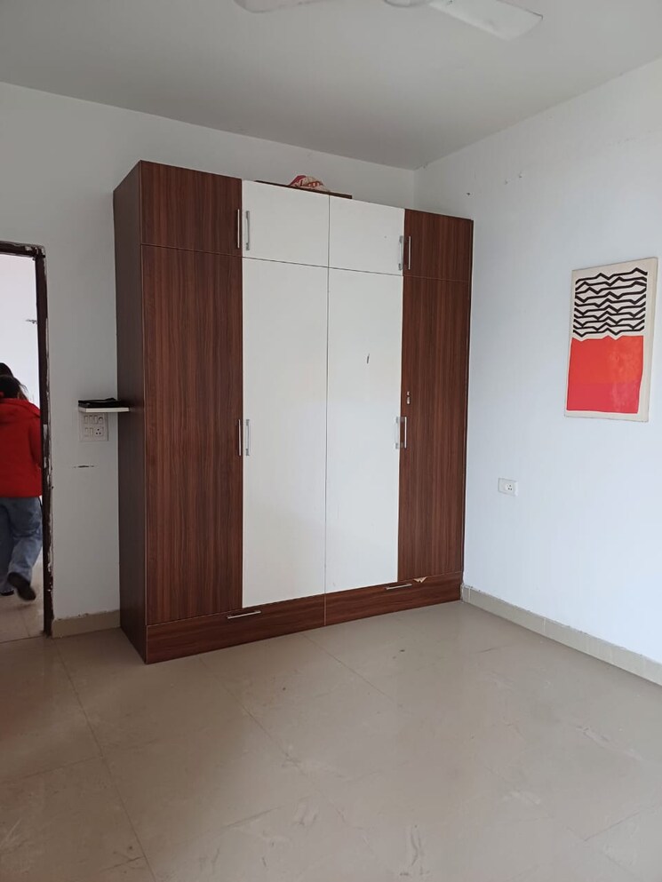 Room, sector 126 3 Bedroom 197 Sq.Yd. Apartment In Sector 126 Mohali 8006439