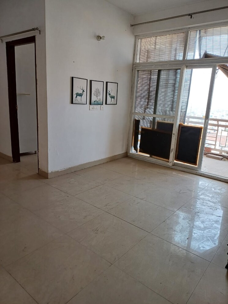 Room, sector 126 3 Bedroom 197 Sq.Yd. Apartment In Sector 126 Mohali 8006439