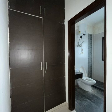 Room in 3 BHK Builder Floor at Ansal Sushant Lok I, Sector 43 – for Rent