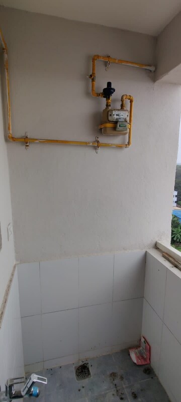 Furnished Amenities in 3 BHK Apartment at Mahendra Aarna, Electronic City Phase ii – for Rent