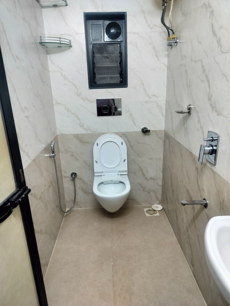 Bathroom, gokul-chs-nerul 2 Bedroom 950 Sq.Ft. Apartment In Nerul Navi Mumbai 8006555
