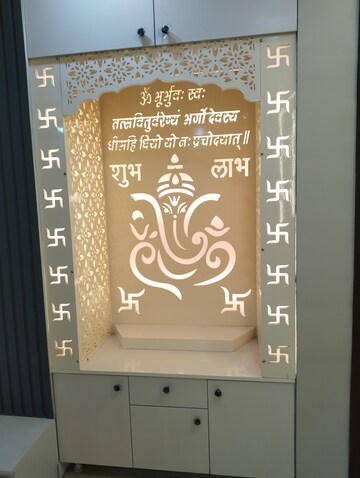Furnished Amenities in 3 BHK Builder Floor at BPTP Parkland, Sector 75 – for Rent