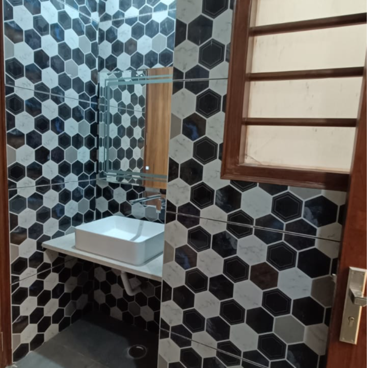 Bathroom, puri-aman-vilas 4 Bedroom 300 Sq.Yd. Builder Floor In Sector 89 Faridabad 8006598