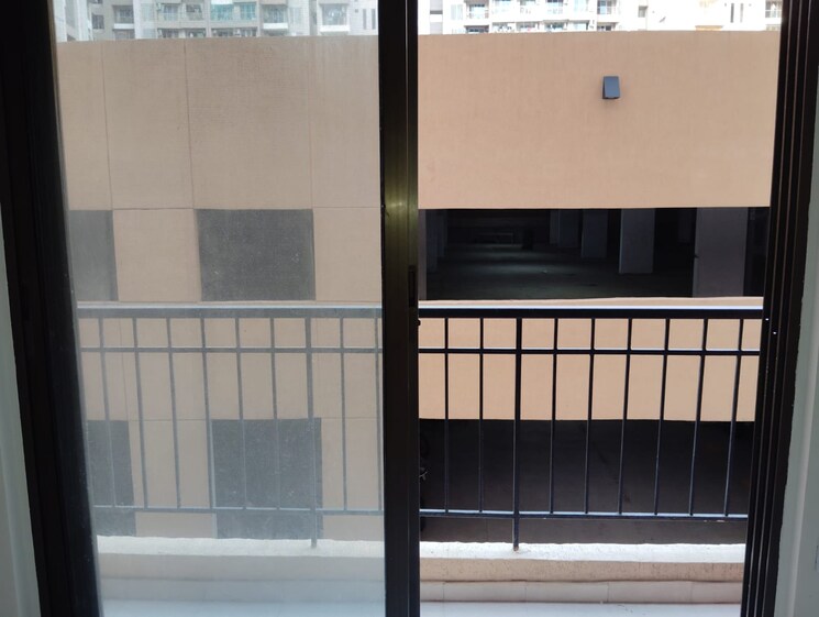 undefined, rustomjee-virar-avenue-l1-l2-and-l4-wing-e-and-f 1 Bedroom 650 Sq.Ft. Apartment In Virar West Palghar 8006646