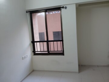 Room in 1 BHK Apartment at Rustomjee Virar Avenue L1 L2 And L4 Wing E And F, Virar West – for Sale