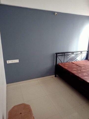 Room in 2 BHK Apartment at Vertical Wisteria Commercial Hub, Mundhwa – for Rent
