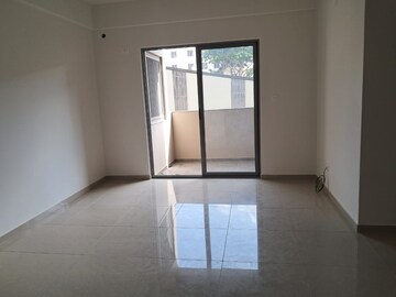 Room in 2 BHK Apartment at Thanisandra – for Sale