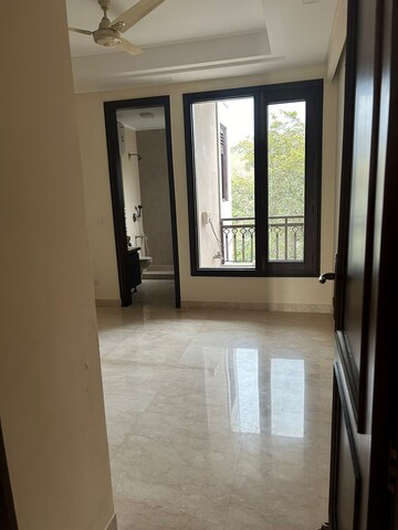 Room in 2 BHK Apartment at Govindpuri – for Sale