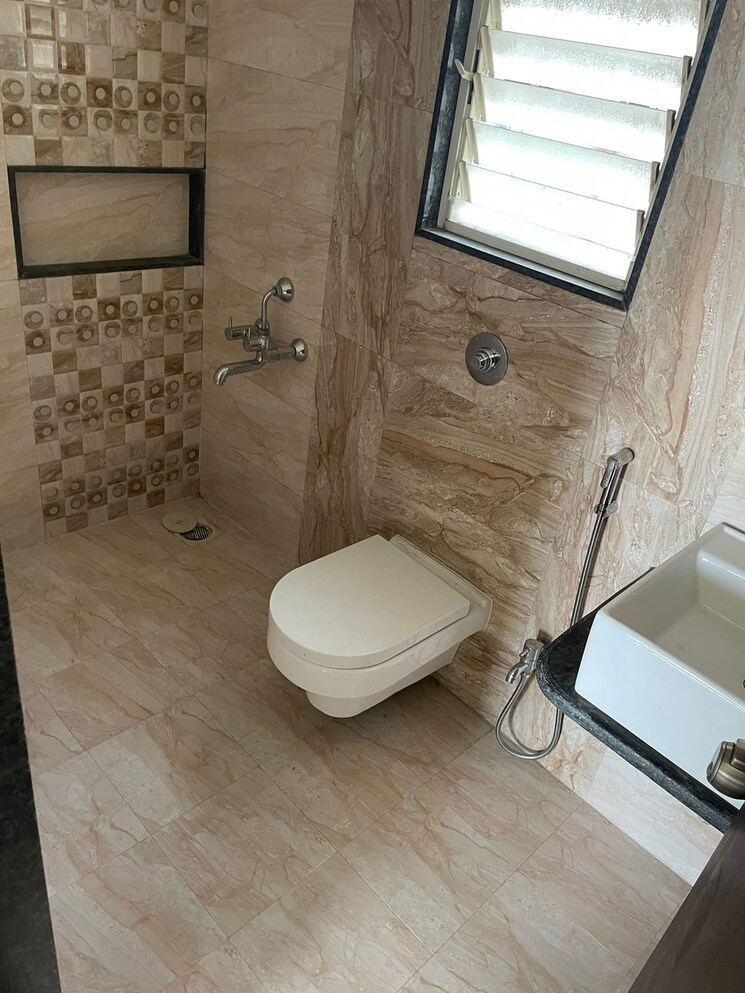 Bathroom, pisoli 4 Bedroom 1200 Sq.Ft. Penthouse In Pisoli Pune 8006973