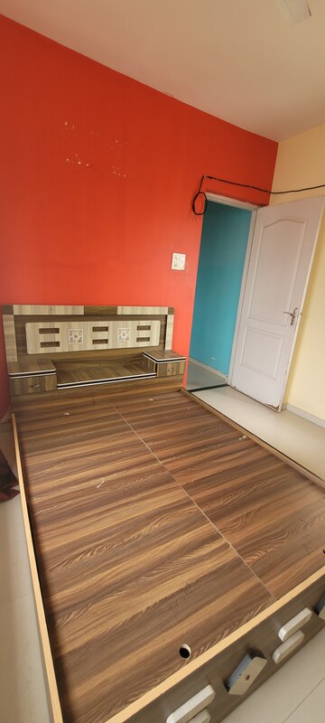Furnished Amenities in 1 BHK Apartment at Cosmos Lounge, Manpada – for Rent