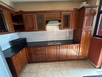 Master Bedroom in 3.5 BHK Apartment at Unitech Palms, South City 1 – for Rent