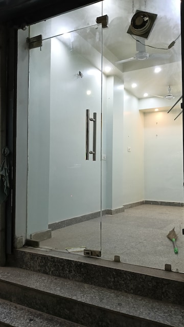 Commercial Shop 200 Sq.Ft. For Rent in Khirki Extension Delhi  8007016