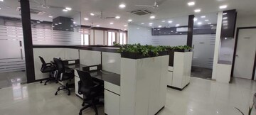  Office Space For Rent in Sg Highway