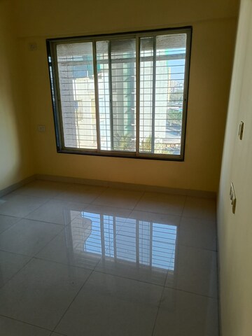 Room in 2 BHK Apartment at Tilak Nagar Building, Tilak Nagar – for Rent