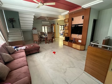 Master Bedroom in 5 BHK Villa at Science City – for Sale