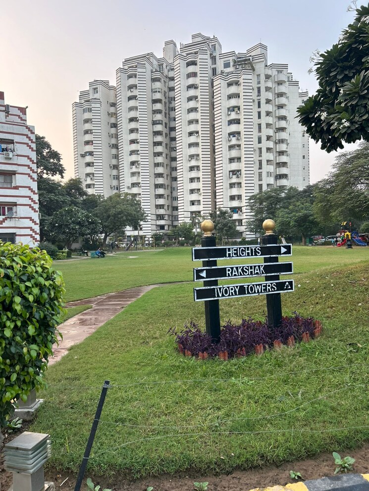 Exterior View, unitech-ivory-towers 3.5 Bedroom 4200 Sq.Ft. Penthouse In Sector 40 Gurgaon 8007122