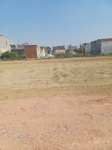  Plot For Sale in Bhopani Village