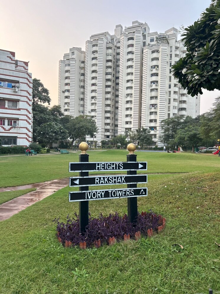 Exterior View, the-retreat-gurgaon 1 Bedroom 840 Sq.Ft. Apartment In Sector 41 Gurgaon 8007174