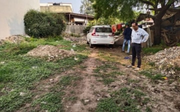 Plot For Sale in Gorwa
