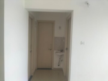 Room in 1 BHK Apartment at Kohinoor Group Abhimaan, Shirgaon – for Sale