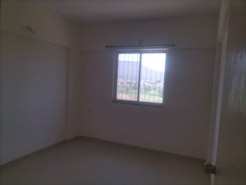 Room in 1 BHK Apartment at Kohinoor Group Abhimaan, Shirgaon – for Sale