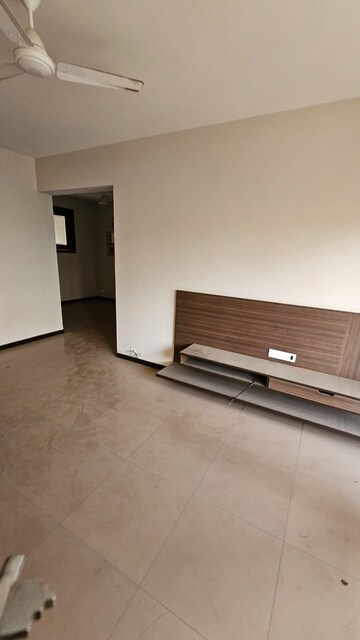 Room in 3 BHK Apartment at Yelahanka – for Sale
