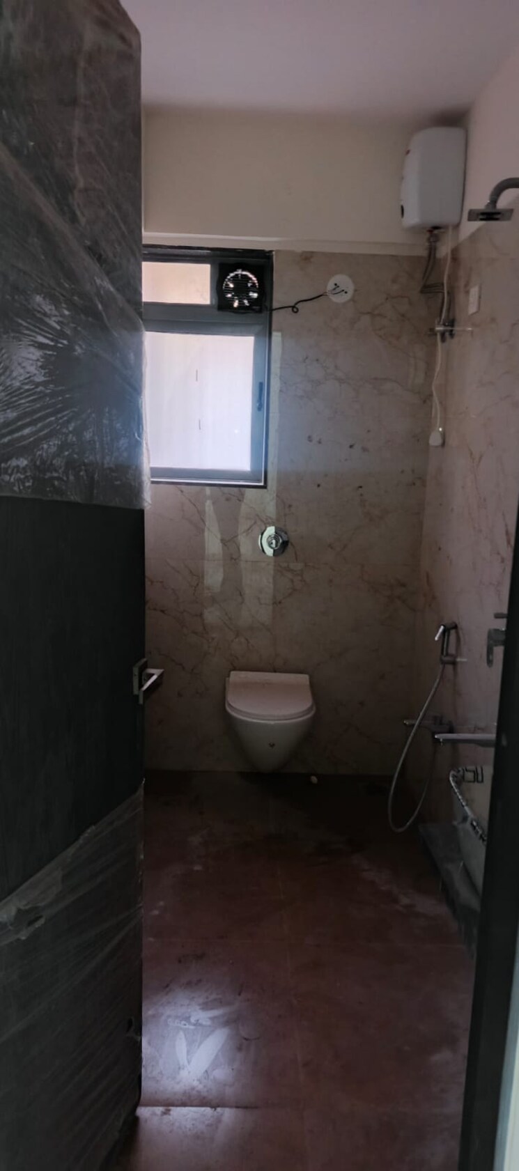 Bathroom, lodha-new-cuffe-parade 5 Bedroom 4000 Sq.Ft. Apartment In Wadala Mumbai 8007377